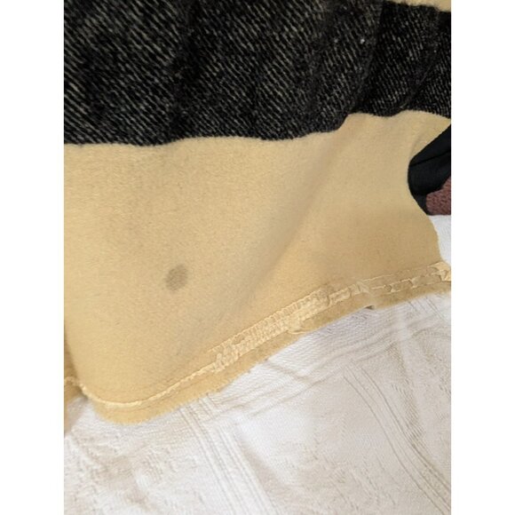 Vtg Blanket Hudson Bay ? or similar 3.5 point Wool 63x72 Gold white label READ - Picture 8 of 16